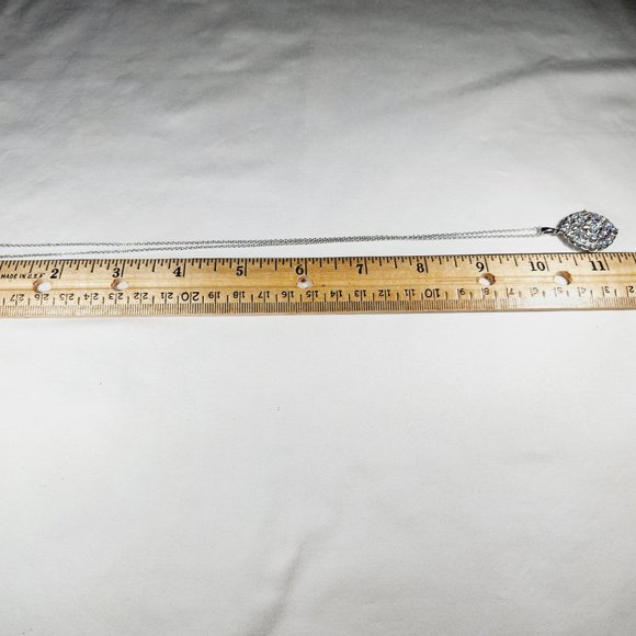 AAA finest Cubic Zirconia cluster pendant necklace (21 in) 5.50 cts in Plat/925 - Picture 4 of 4